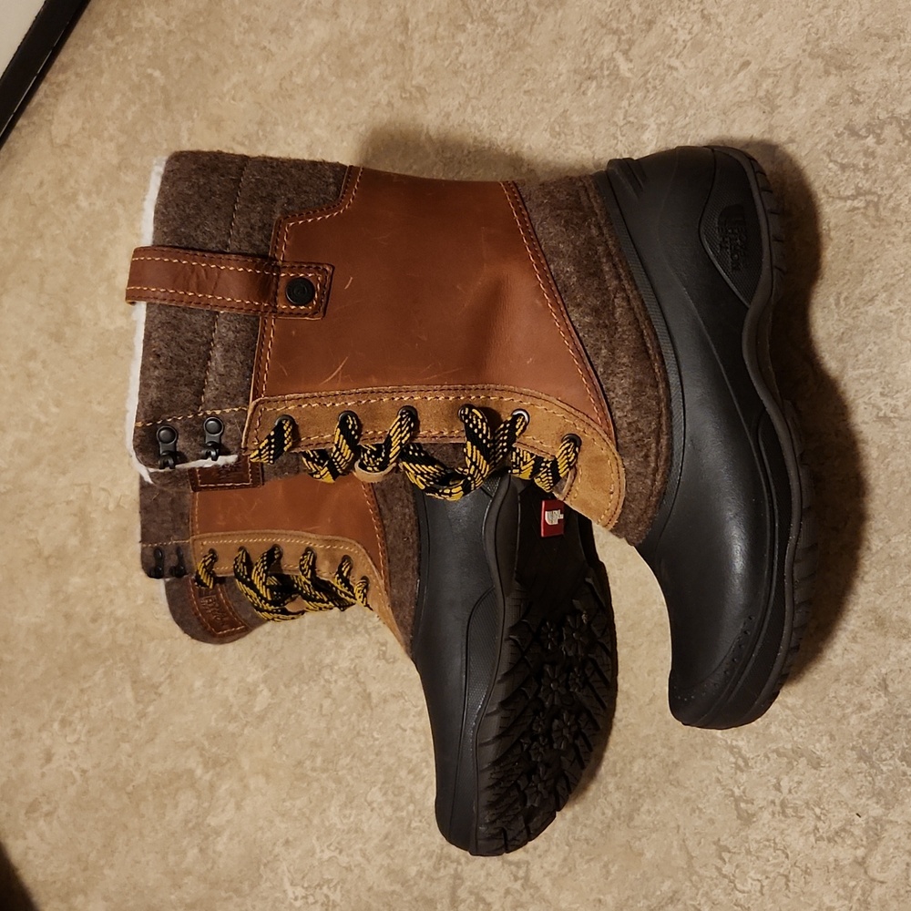 Womens Brown Leather North Face Snow Boots